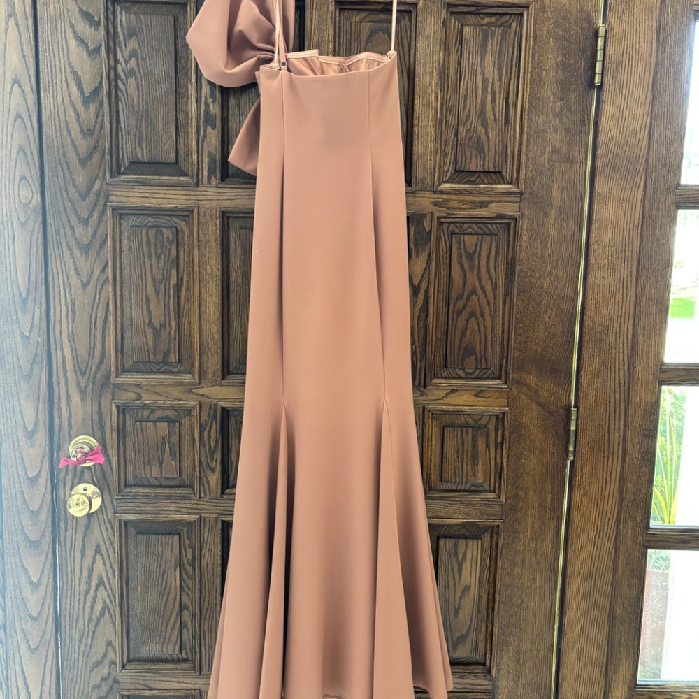 Revelry Faye Crepe Dress, size 4, dessert rose dress - Picture 2 of 3